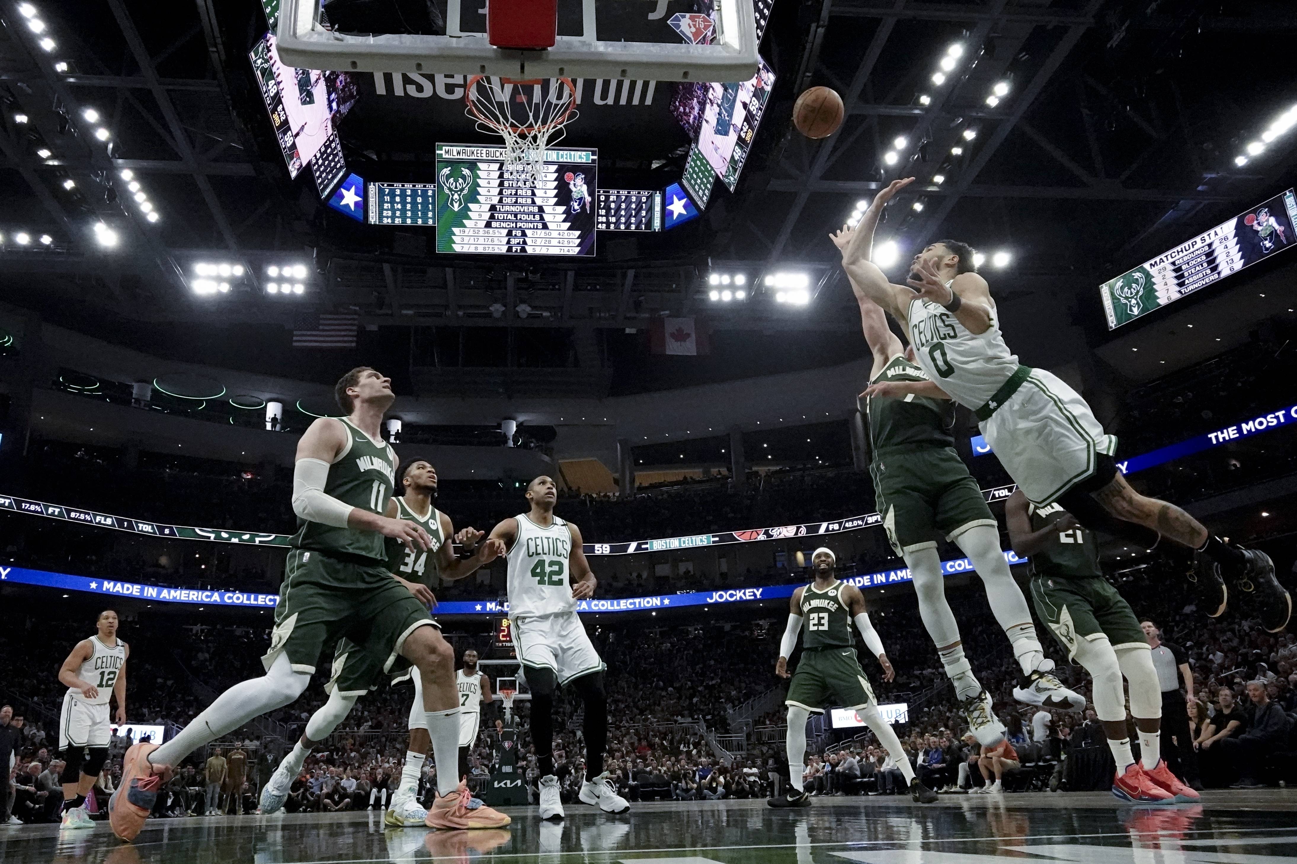 NBA季后赛启幕！雄鹿击败凯尔特人取得开门红